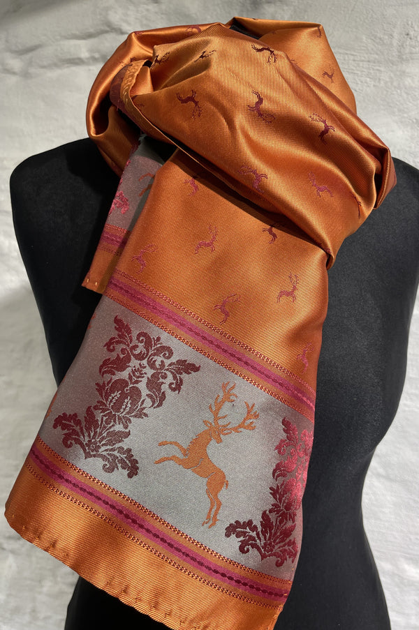 Langschal mit Hirschmotiv orange